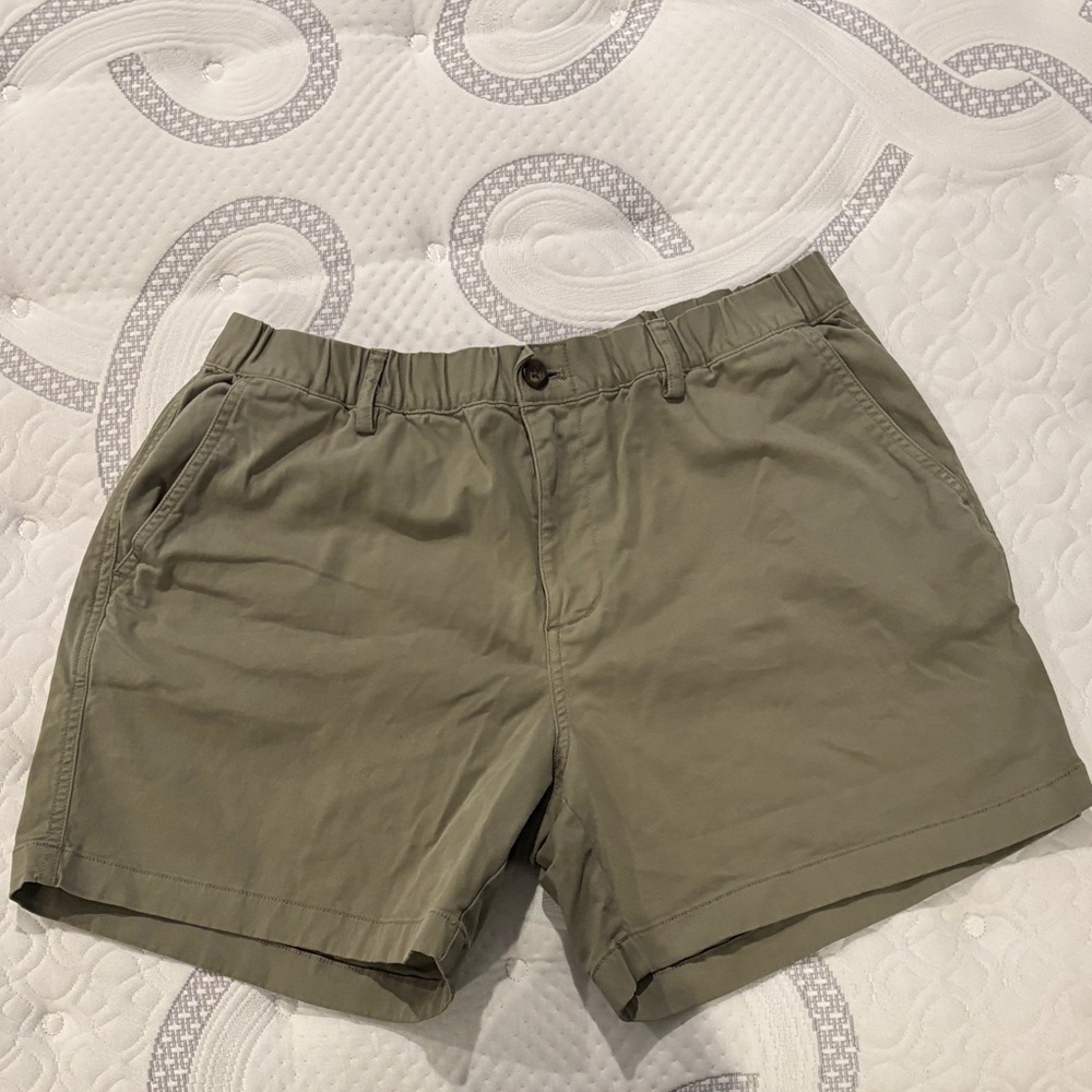 Men's Olive 5.5” Hybrid Shorts